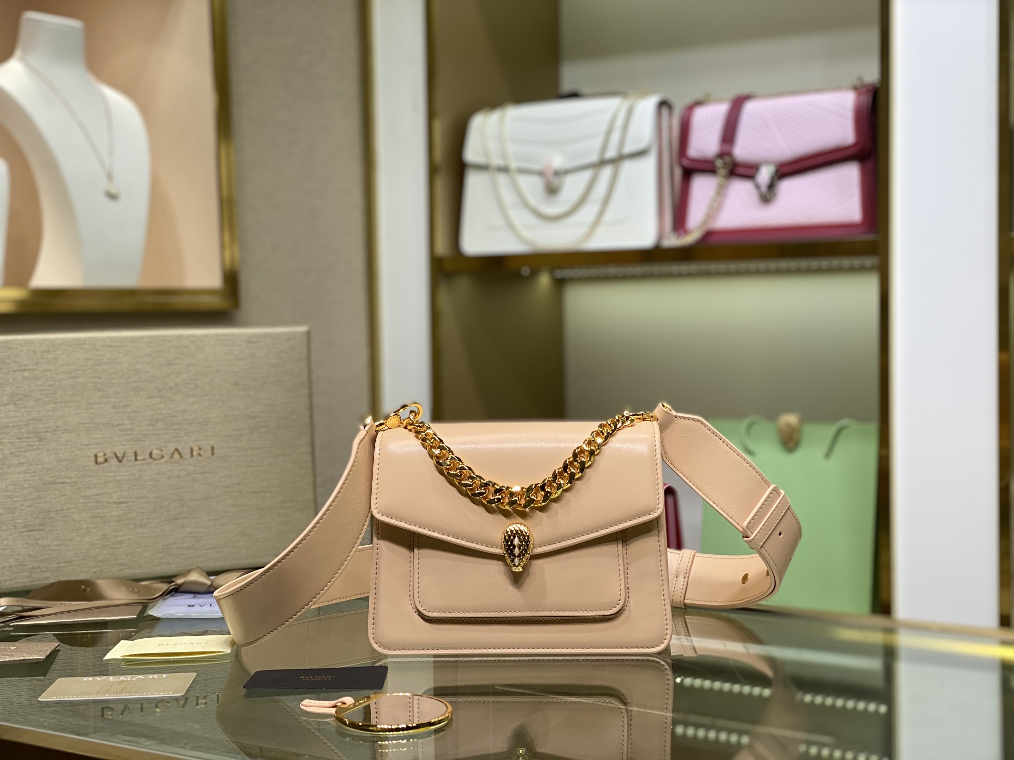 Bvlgari_Serpenti_Forever
